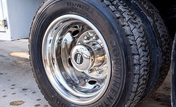 Commercial tire service
